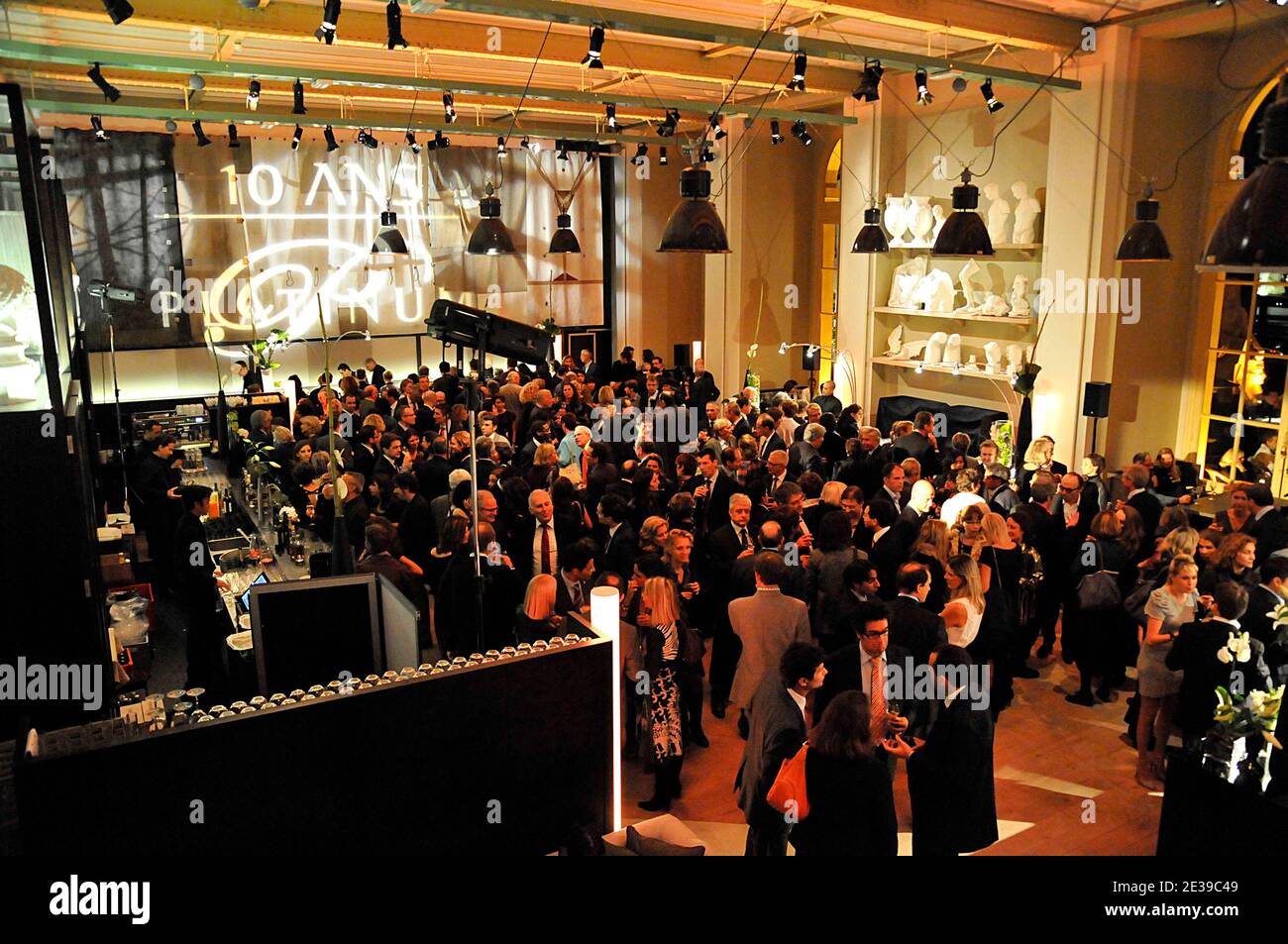 Atmosfera durante la serata Platinum MasterCard al Grand Palais di Parigi, Francia, il 4 ottobre 2010. Foto di Thierry Plessis/ABACAPRESS.COM Foto Stock