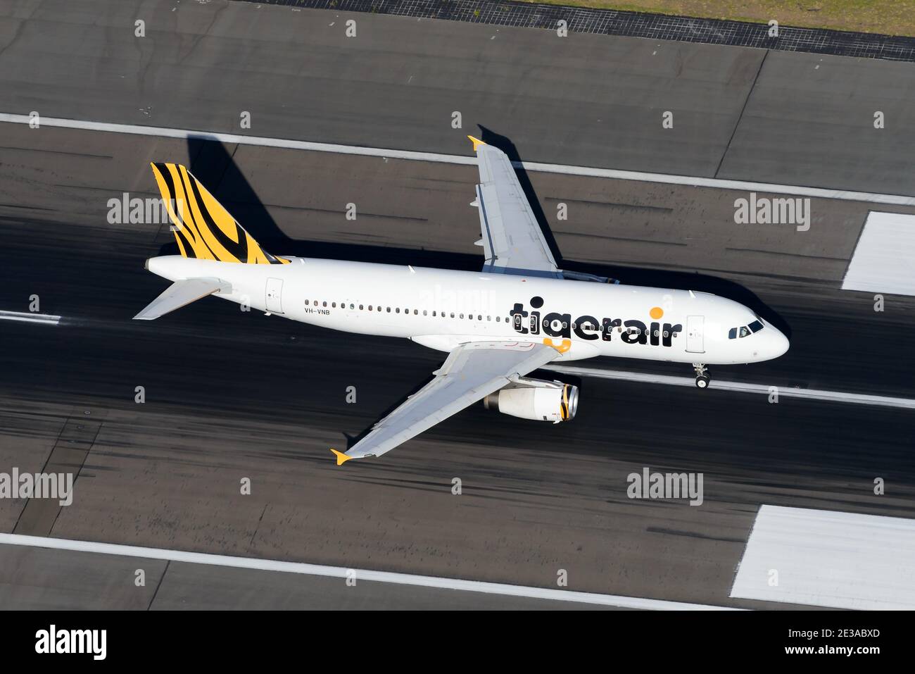 Tiger Air Australia Airbus A320 aereo vista aerea sulla pista. Aereo Tigerair Airways atterraggio VH-VNB. Foto Stock