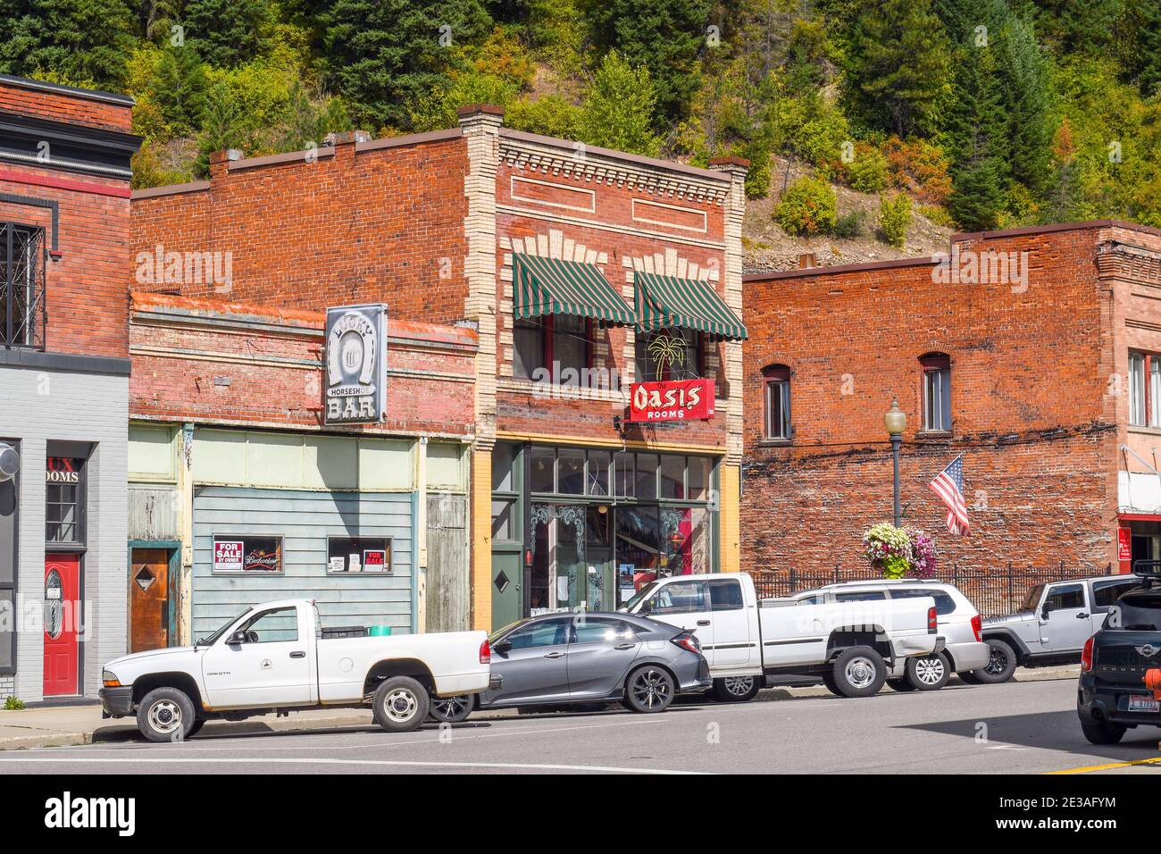 La storica strada principale della città mineraria dell'Old West di Wallace, Idaho, nell'area della Silver Valley nell'entroterra nord-ovest degli Stati Uniti Foto Stock