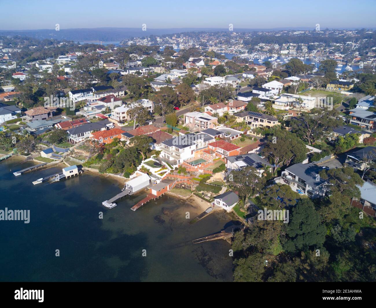 Aereo delle lussuose case sul lungomare di Burraneer Bay - Port Hacking vicino a Cronulla Sutherland Shire Sydney Australia Foto Stock