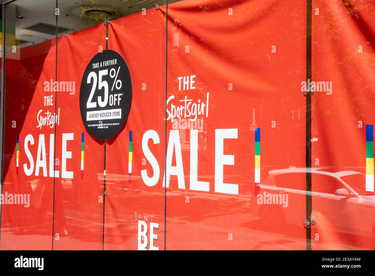 Negozio di abbigliamento Sportsgirl nel centro di Sydney con il 25% OFF nelle vendite di gennaio, Sydney, Australia Foto Stock