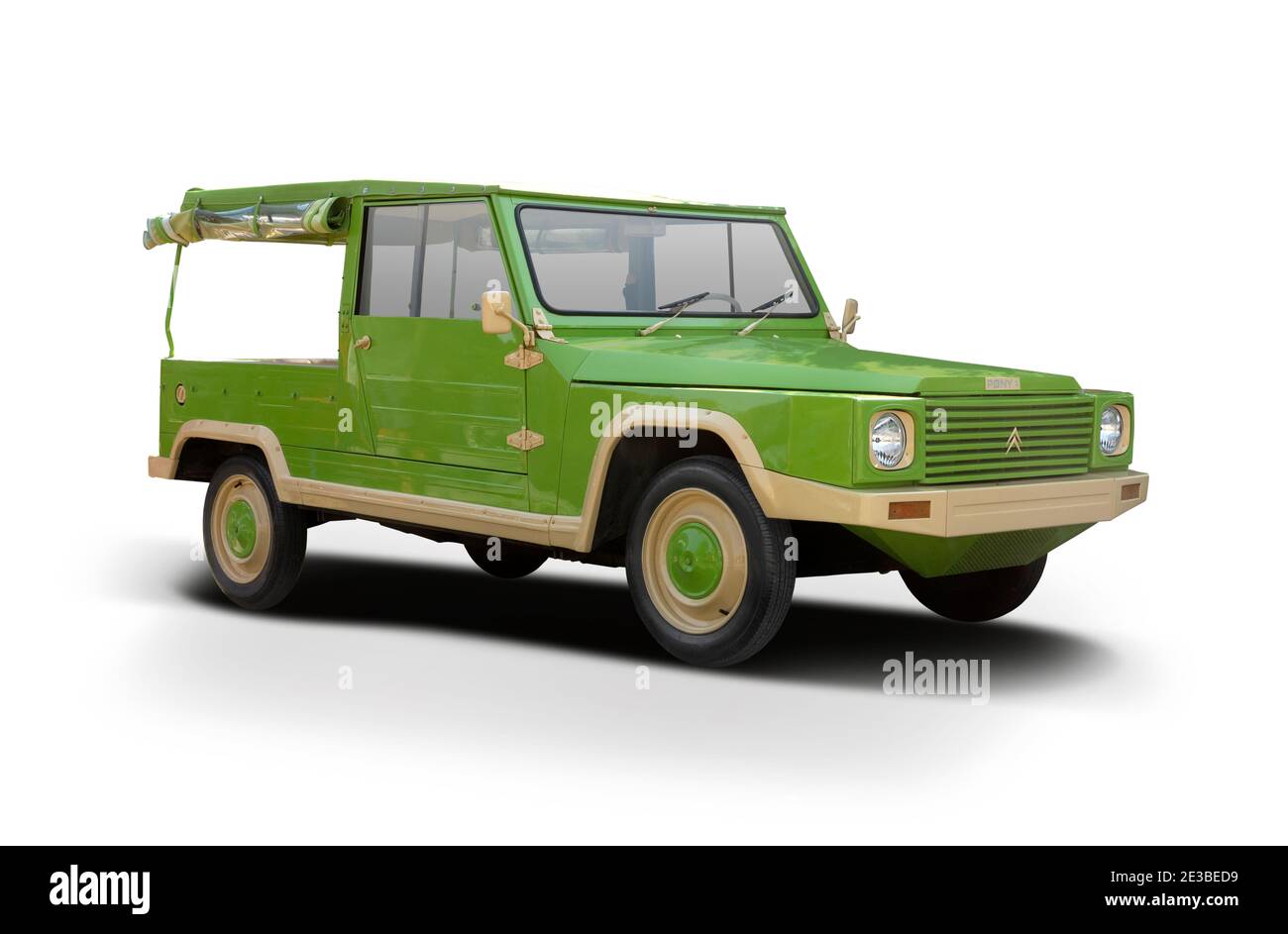 Auto pick-up classica isolata su sfondo bianco Foto Stock