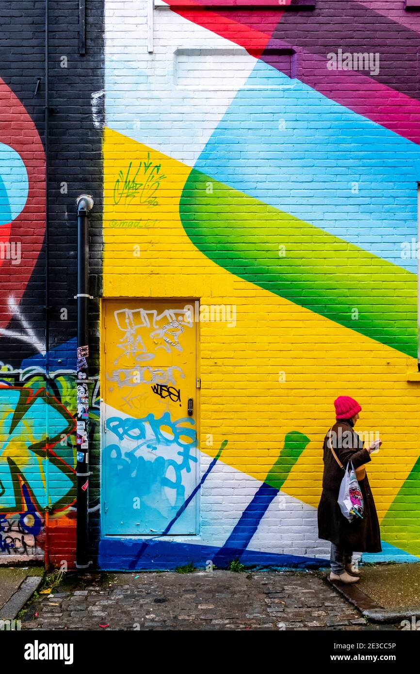 Colorful Street Art/Graffiti, Shoreditch, Londra, Regno Unito. Foto Stock