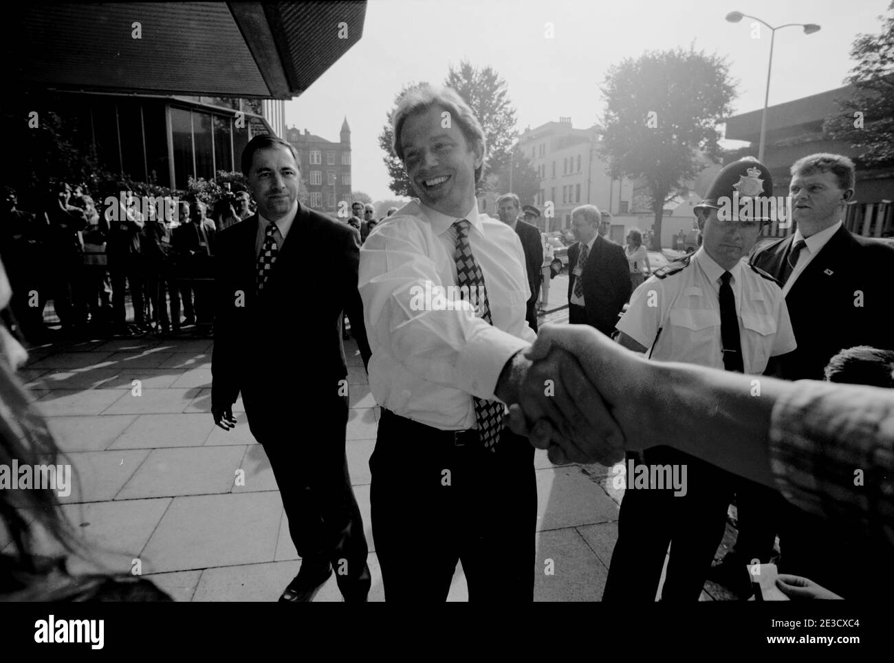 Labor Party Conference Brighton England UK ottobre 1997 il primo Conferenza del Partito del lavoro con Tony Blair come primo ministro visto Qui arrivo alla Conferenza Foto Stock