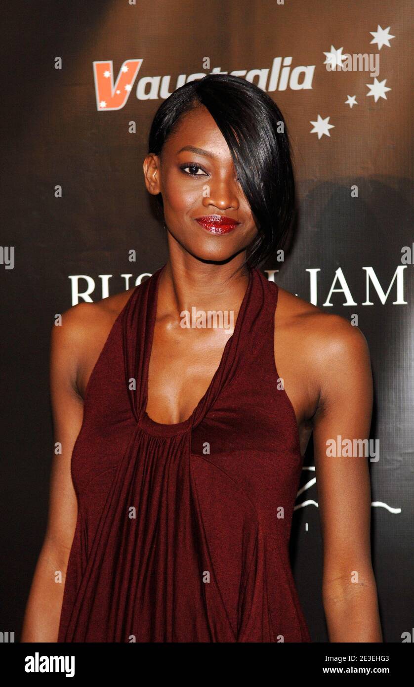 Model Lacchi in arrivo a Russell James & teNeues lancio di 'Russell James' allo Stephen Weiss Studio di New York City, NY, USA il 28 gennaio 2009. Foto di Donna Ward/ABACAPRESS.COM Foto Stock