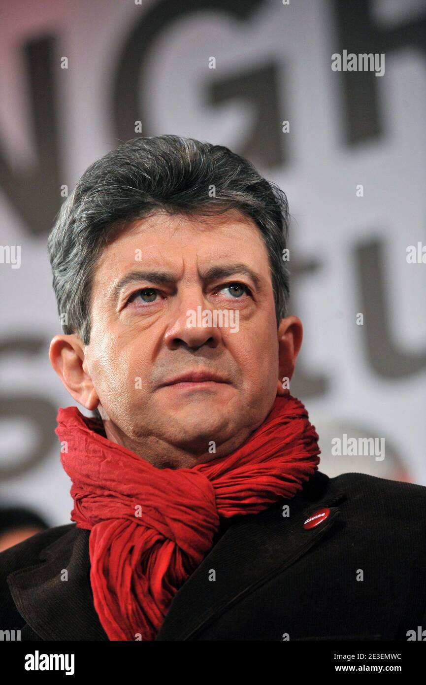 Jean-Luc Melenchon durante il congresso di fondazione del partito di sinistra (parti de Gauche„PG) a Limeil-Brevannes, vicino a Parigi, Francia il 1 febbraio 2009. Foto di Mousse/ABACAPRESS.COM Foto Stock