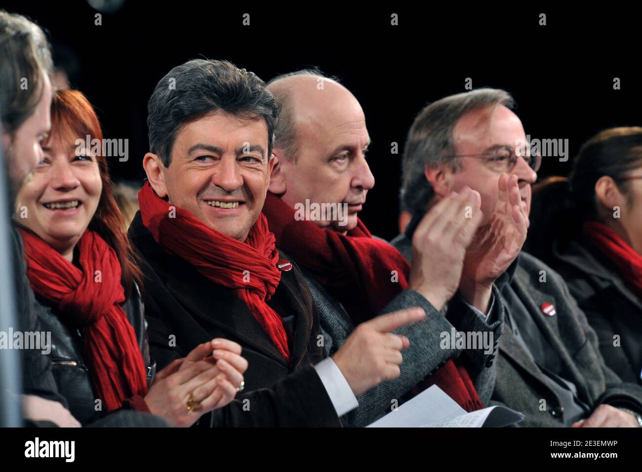 Jean-Luc Melenchon e Marc Dolez durante il congresso di fondazione del partito di sinistra (parti de Gauche„PG) a Limeil-Brevannes, vicino a Parigi, Francia il 1 febbraio 2009. Foto di Mousse/ABACAPRESS.COM Foto Stock