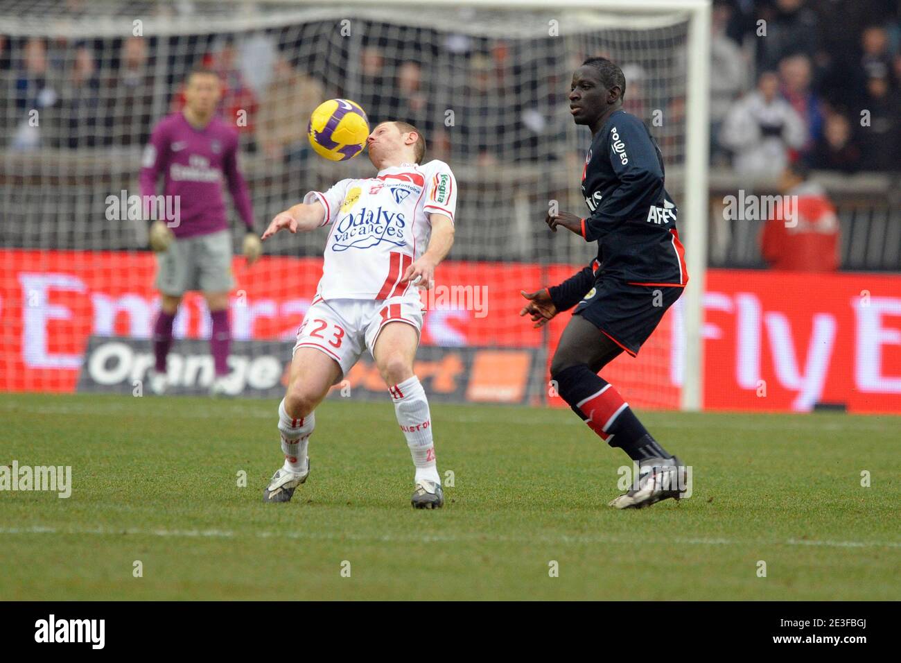 Jonathan Brison affronta Mamadou Sakho durante la prima partita di calcio della Francia, Parigi Saint-Germain vs Nancy ad aris, Francia, il 1° febbraio 2009. PSG ha vinto 4-1. Foto di Henri Szwarc/ABACAPRESS.COM Foto Stock