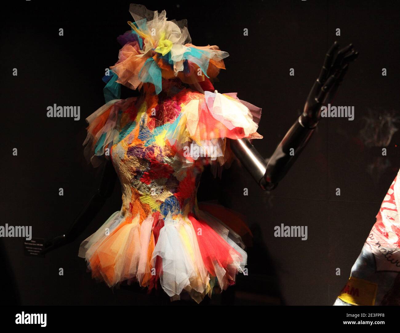 Lancio della mostra di Franck Sorbier 'la couture corps et ame' tenutasi presso il 'Mustee des tissus' di Lione, Francia, il 17 marzo 2009. Foto di Vincent Dargent/ABACAPRESS.COM Foto Stock