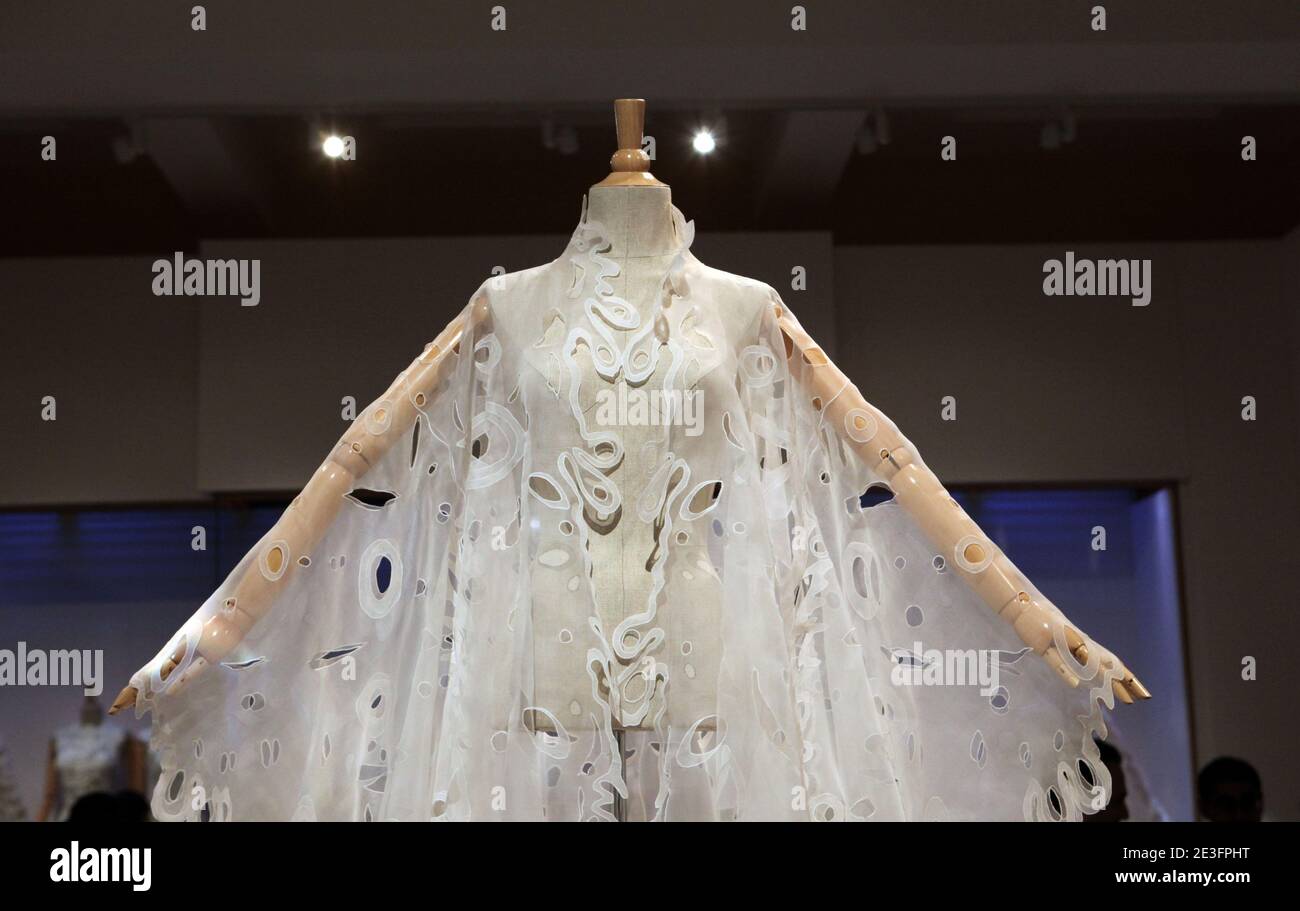 Lancio della mostra di Franck Sorbier 'la couture corps et ame' tenutasi presso il 'Mustee des tissus' di Lione, Francia, il 17 marzo 2009. Foto di Vincent Dargent/ABACAPRESS.COM Foto Stock