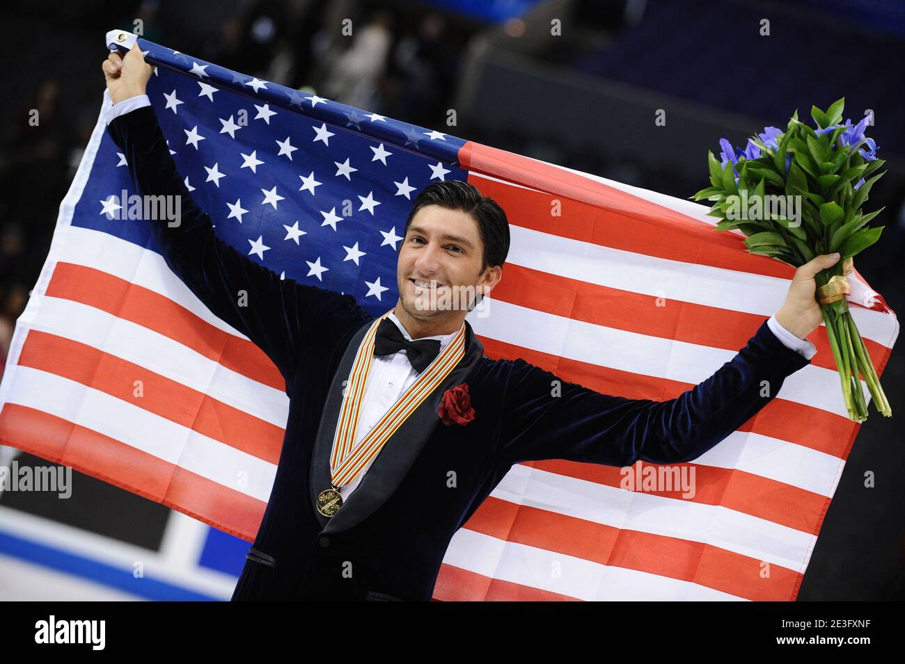 Evan Lysacek degli Stati Uniti celebra la sua medaglia d'oro ai Campionati mondiali di pattinaggio di figura 2009 che si tengono presso lo Staples Center di Los Angeles, CA, USA il 26 marzo 2009. Foto di Lionel Hahn/ABACAPRESS.COM Foto Stock