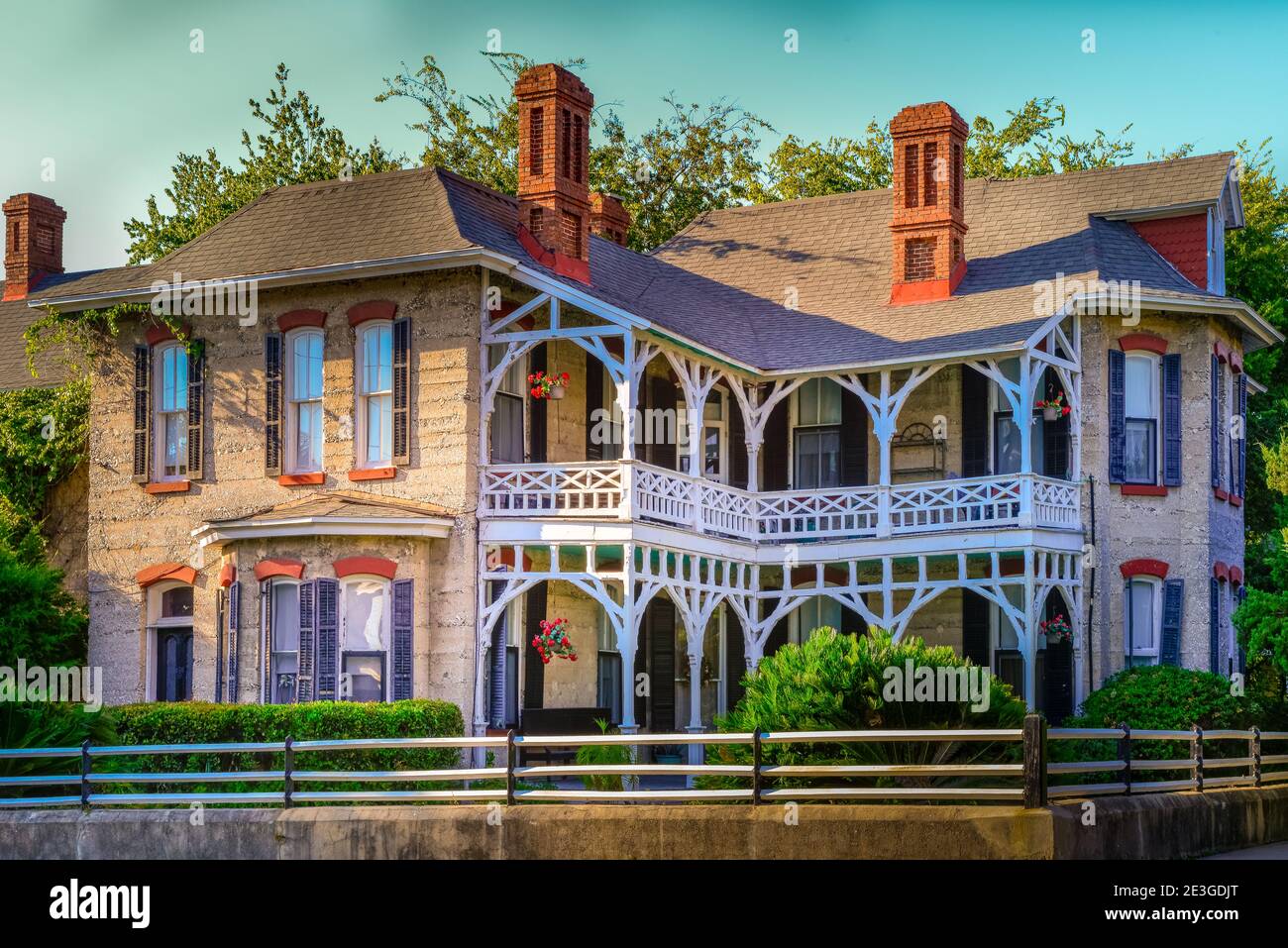 Stile distintivo come il materiale da costruzione di una casa storica in un ambiente incantevole a Fernandina Beach, Florida, sull'Isola di Amelia Foto Stock