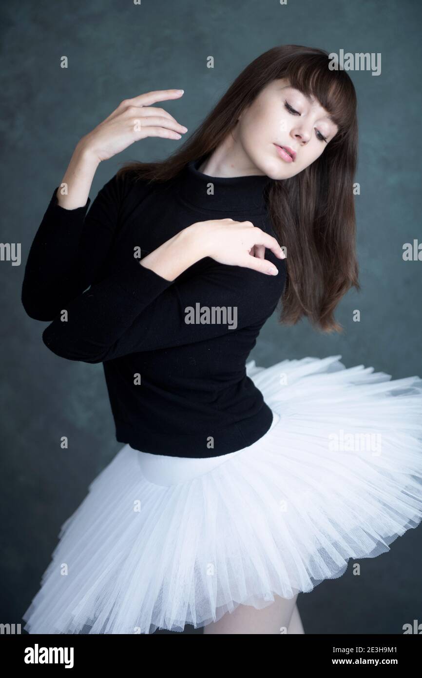 Ballerina con gambe lunghe Foto Stock