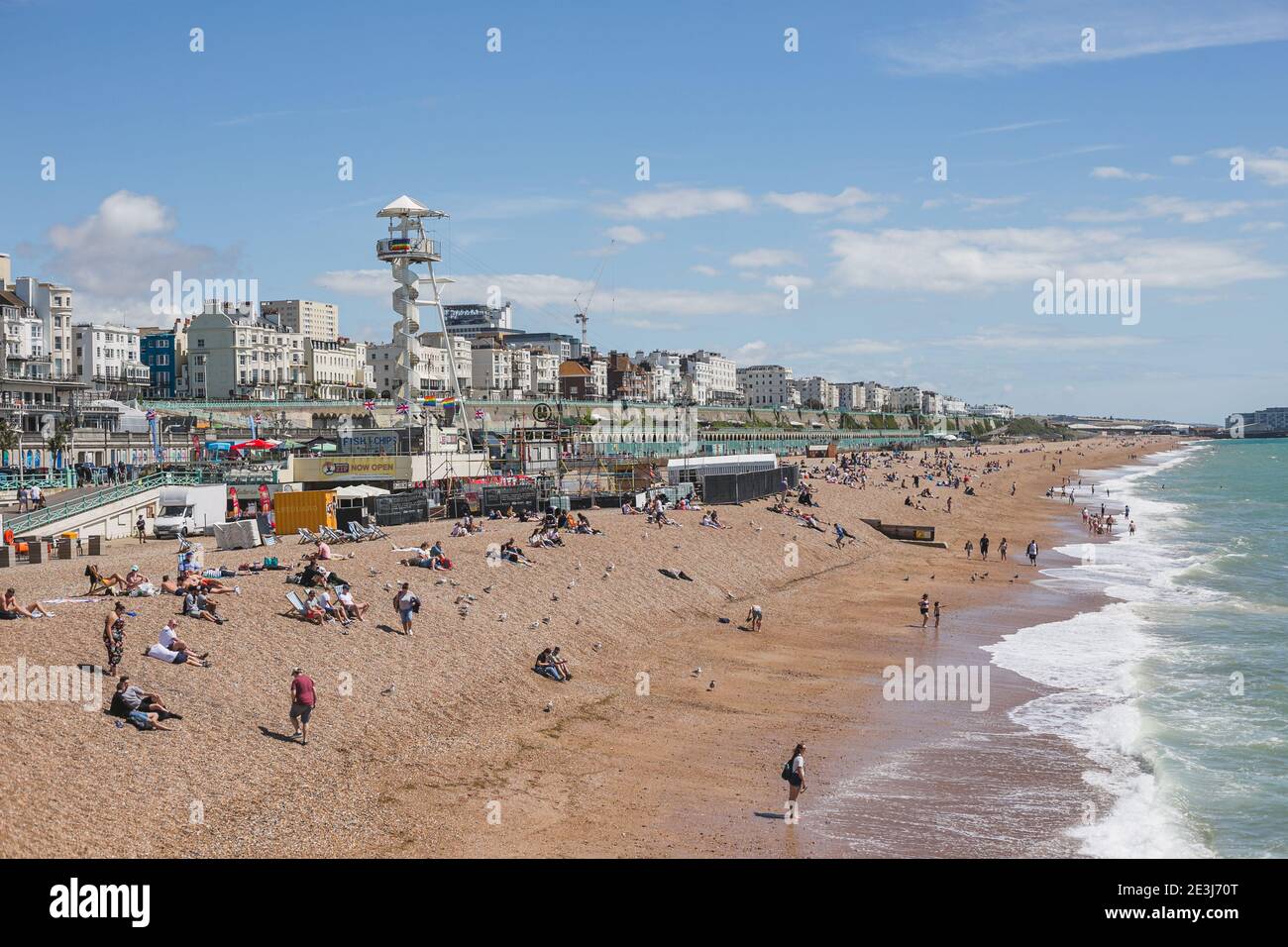 Brighton Shoreline East Side. Vista da Palace Pier, East Sussex, Inghilterra, Regno Unito. Foto Stock