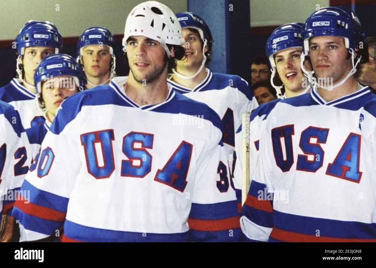 MIRACLE 2004 Buena Vista immagini film sugli uomini degli Stati Uniti hockey su ghiaccio tesm vincere la medaglia d'oro al 1980 Olimpiadi invernali Foto Stock
