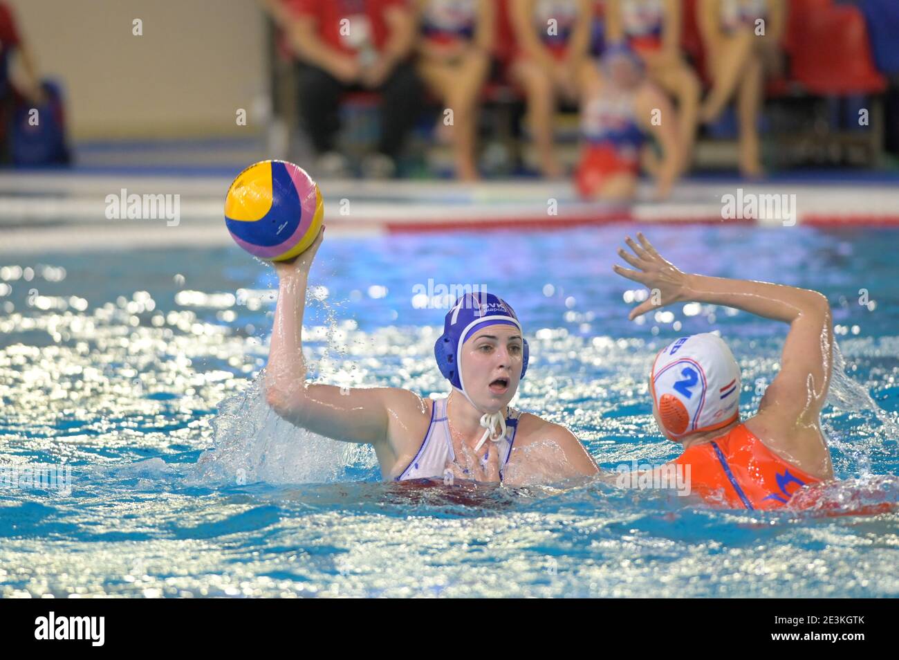 Centro Federale B. Bianchi, Trieste, Italia, 19 Jan 2021, 11 KATLOVSKA Daniela (Slovacchia) - 2 MEGENS Maud (Paesi Bassi) durante le Donne& n° 39;s Waterpolo Olimpic Game Qualification Tournament 2021 - Olanda vs Slovacchia, Giochi Olimpici - Foto Marco Todaro / LM Foto Stock