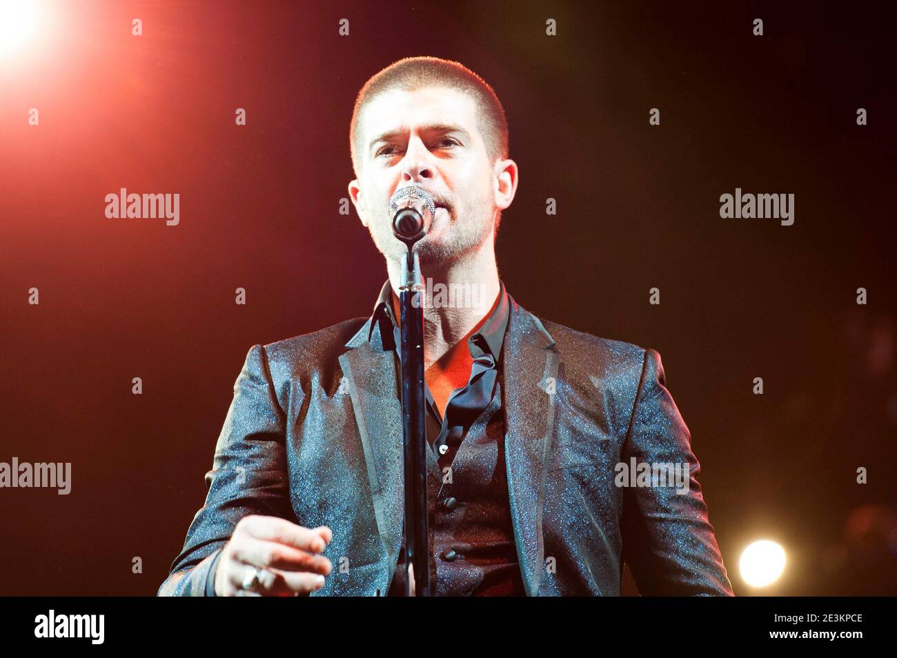 Robin Thicke si esibisce dal vivo sul palco il 3° giorno del Wireless Festival 2014, Finsbury Park - Londra Foto Stock