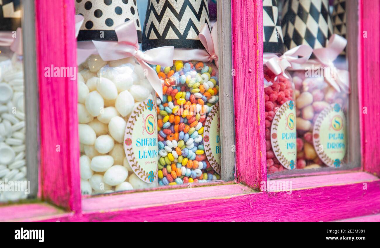 Orlando, Florida. Dolci in mostra al Sugarplum's Sweet Shopt, Diagon Alley, Universal Studios di Orlando, Florida. 27 ottobre 2020. @ Veronica Bruno / Alamy Foto Stock