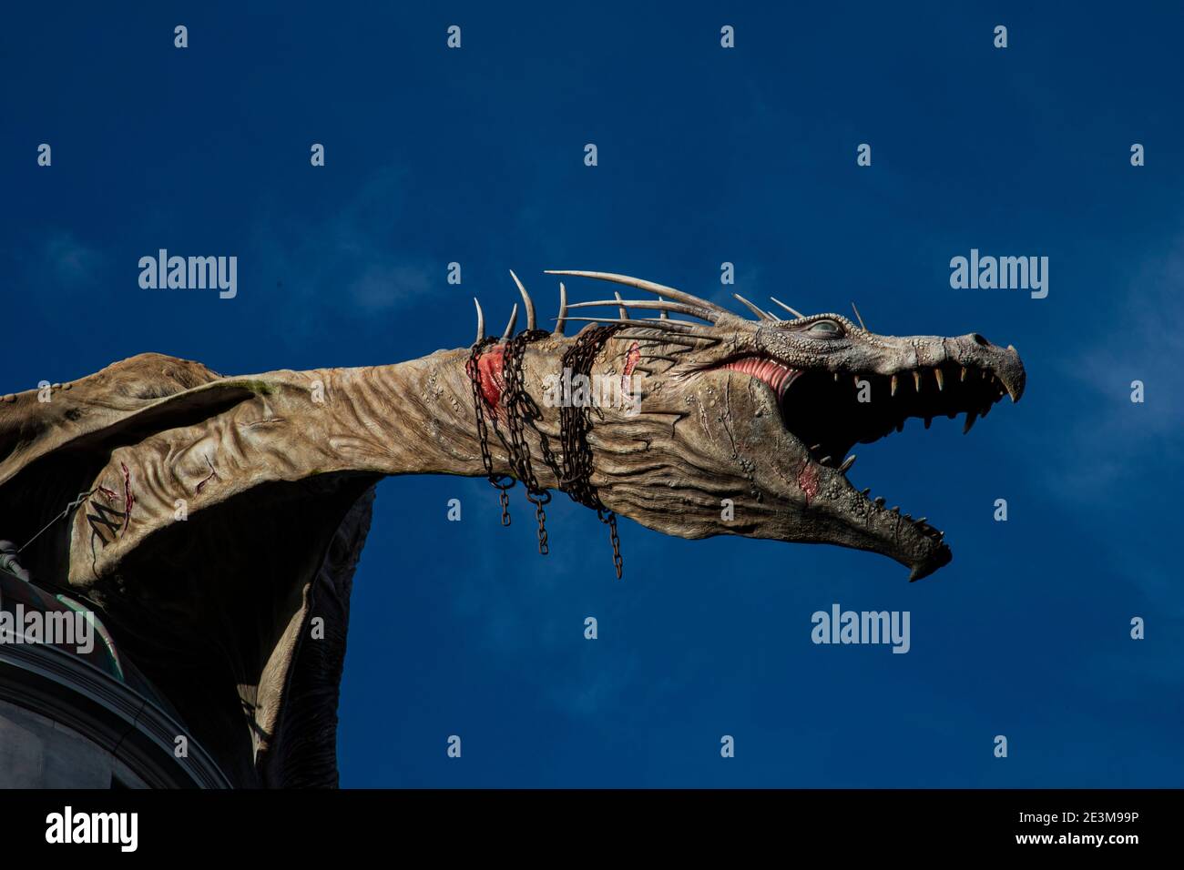 Orlando, Florida. The Dragon in cima alla fuga da Gringotts Bank Ride, Universal Studios a Orlando, Florida. 27 ottobre 2020. @ Veronica Bruno / Alamy Foto Stock