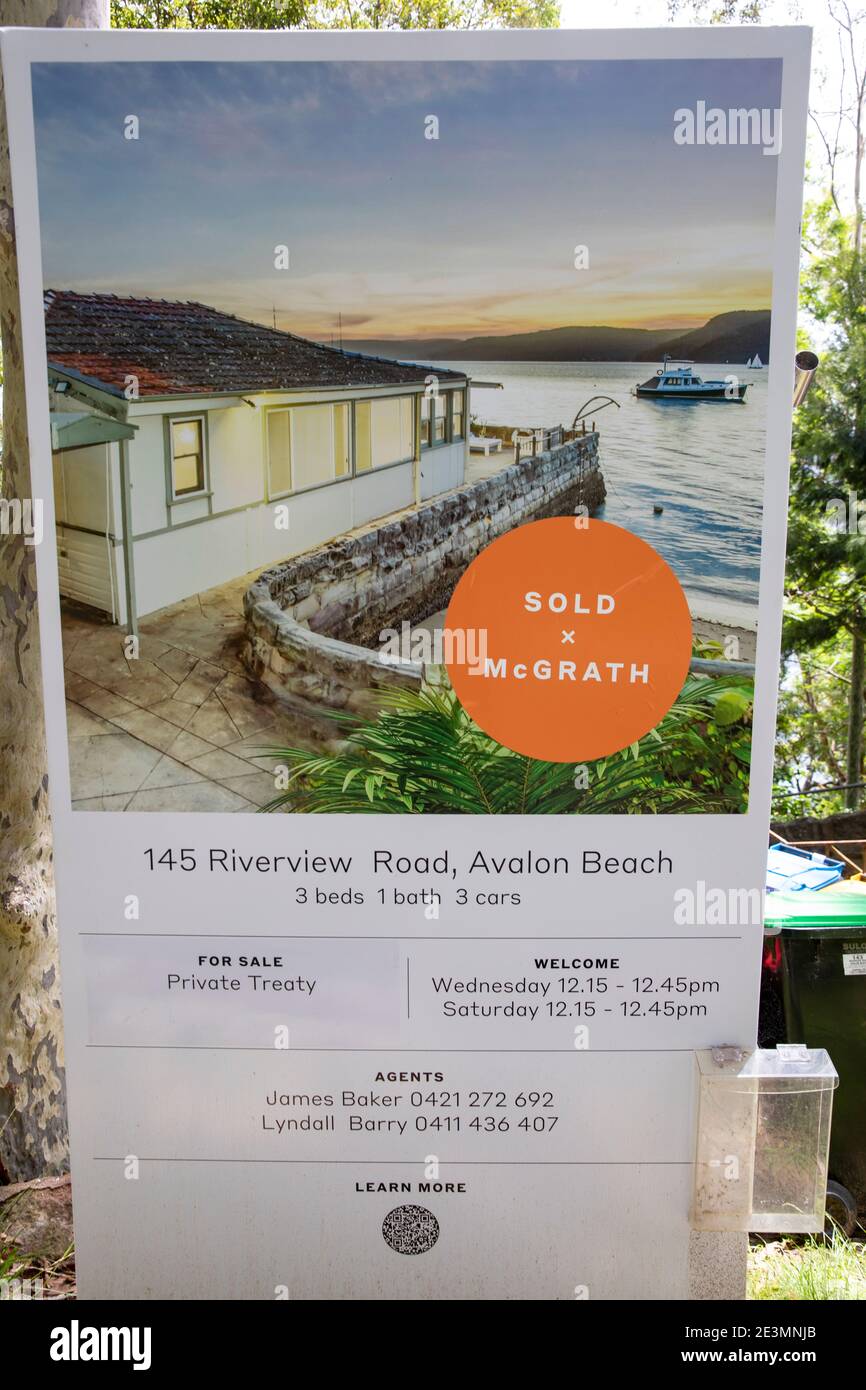 Casa della costa australiana su Pittwater a Sydney venduta da Real Agente immobiliare, Sydney, NSW, Australia Foto Stock