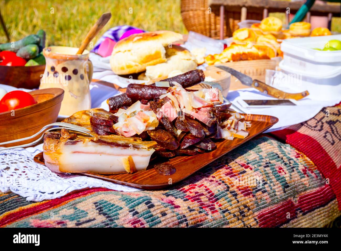 Pasto tradizionale, colazione in aperto al momento del raccolto. Foto Stock