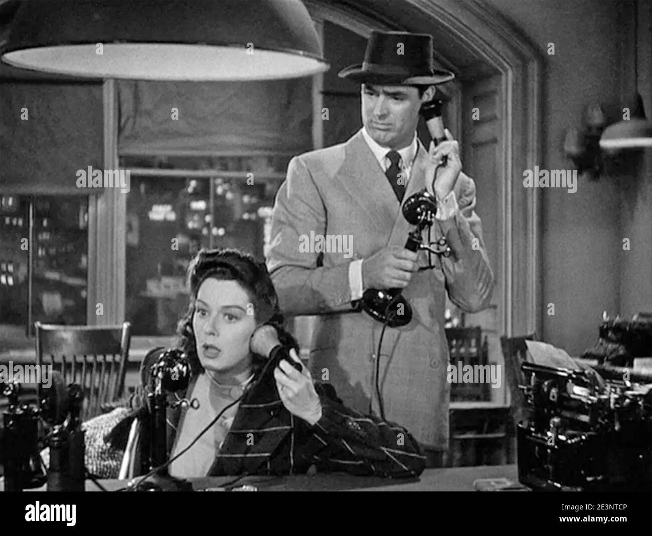 LA SUA RAGAZZA VENERDÌ 1940 Columbia Pictures film con Rosalind Russell E Cary Grant Foto Stock