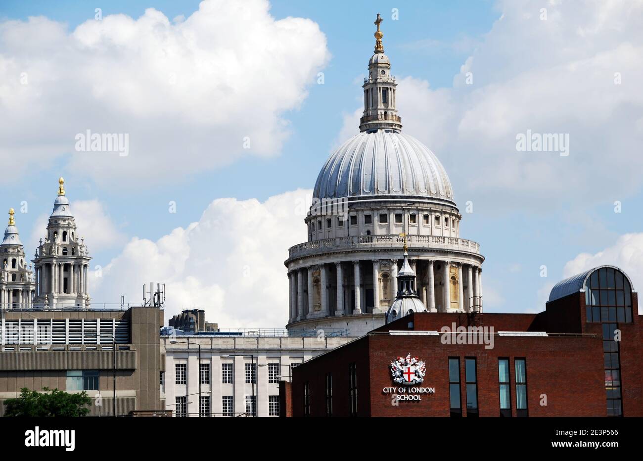 Crociera sul tamigi, londra, cattedrale di saint paul Foto Stock