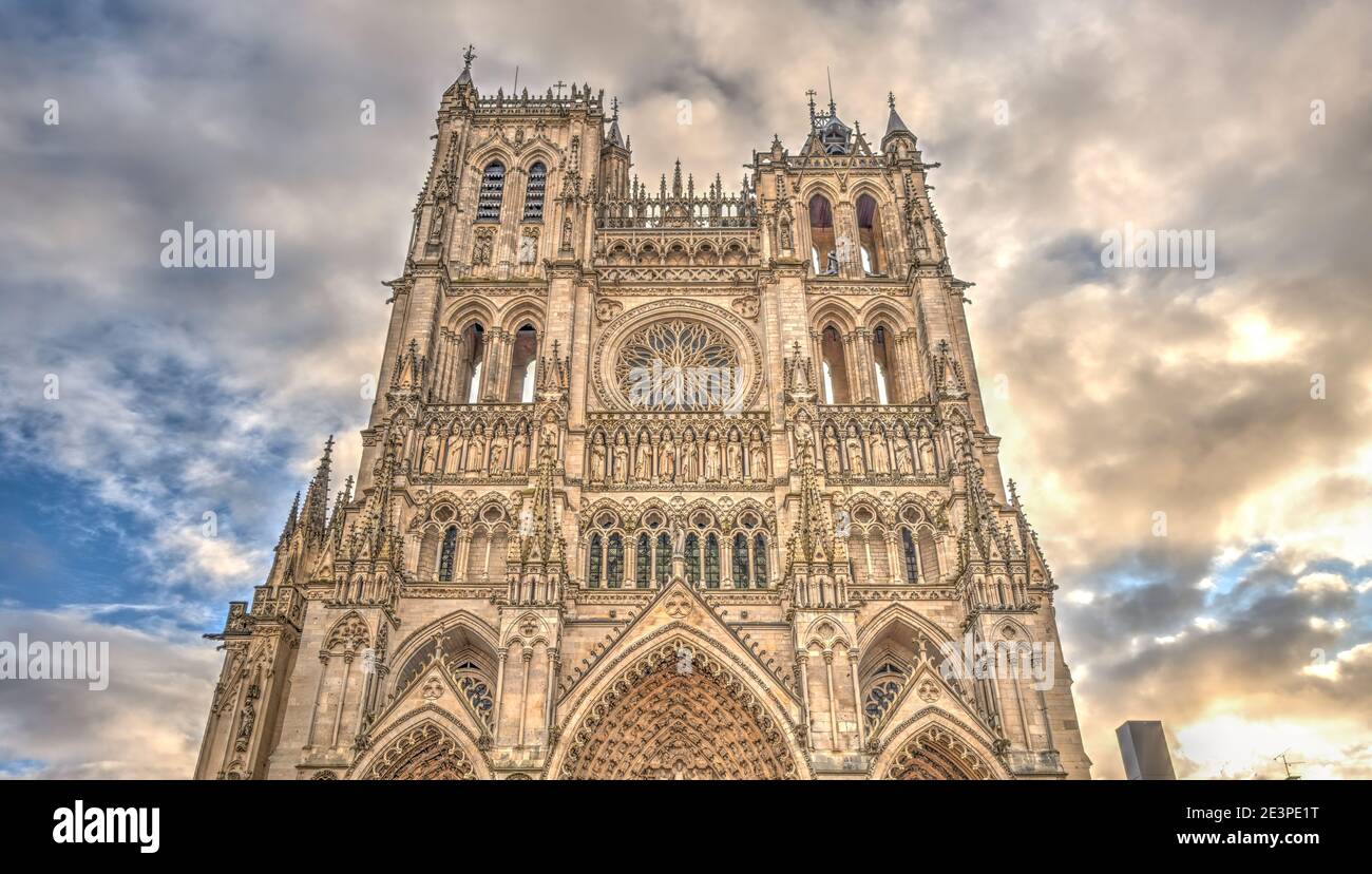 Cattedrale Di Amiens Esterno Immagini E Fotografie Stock Ad Alta ...