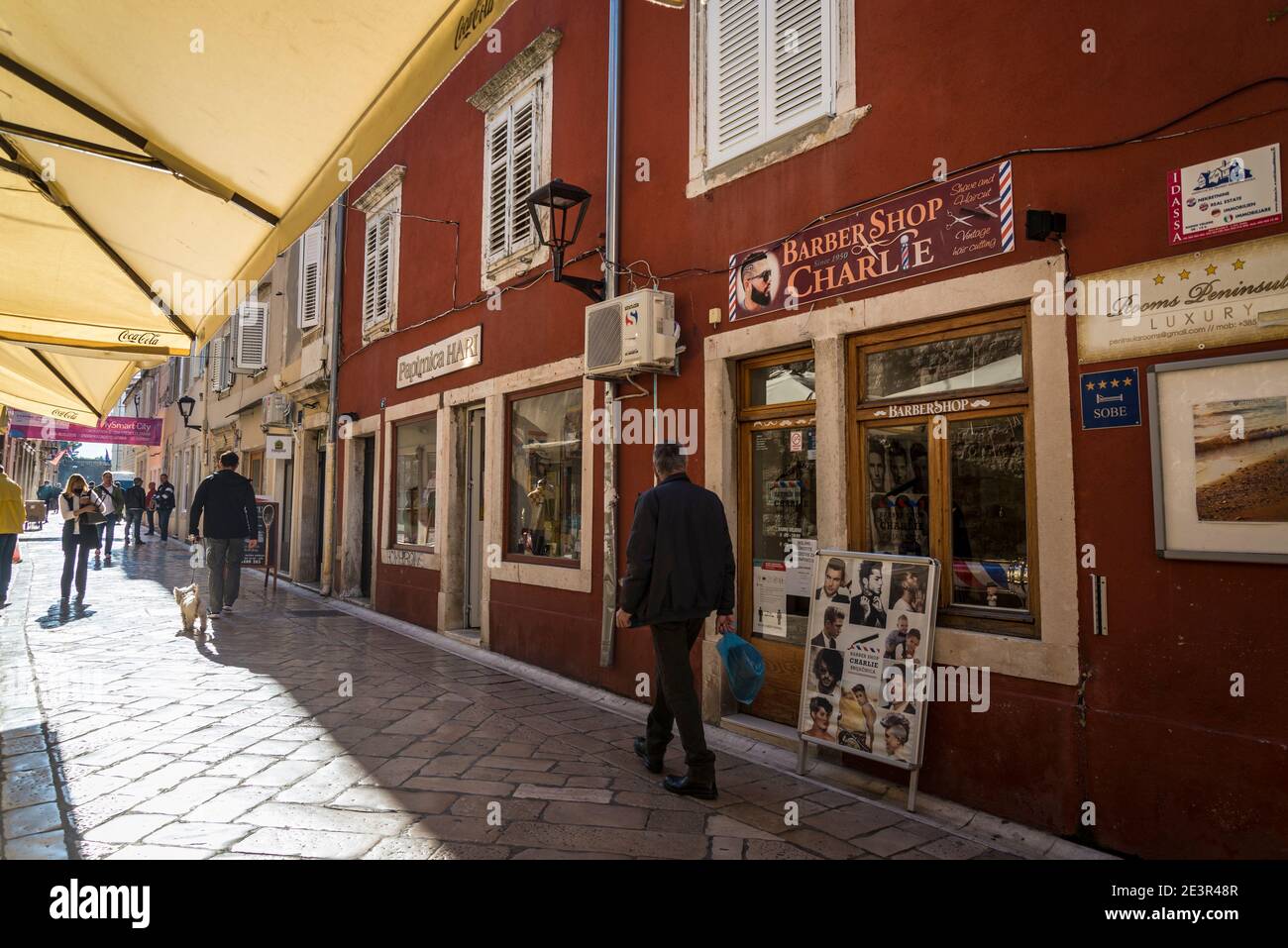 Shopping street zadar croatia immagini e fotografie stock ad alta  risoluzione - Alamy