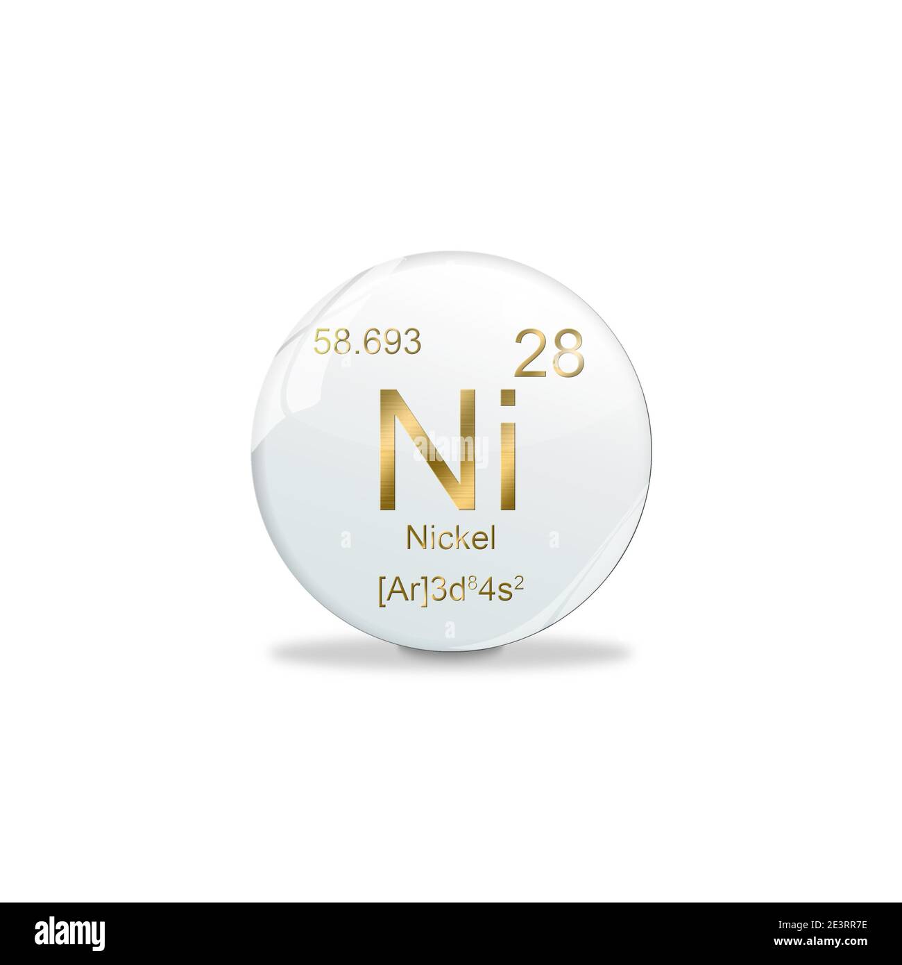 Illustrazione 3D, simbolo di nichel - Ni. Elemento del tavolo periodico su pallina bianca con segni dorati. Sfondo bianco Foto Stock