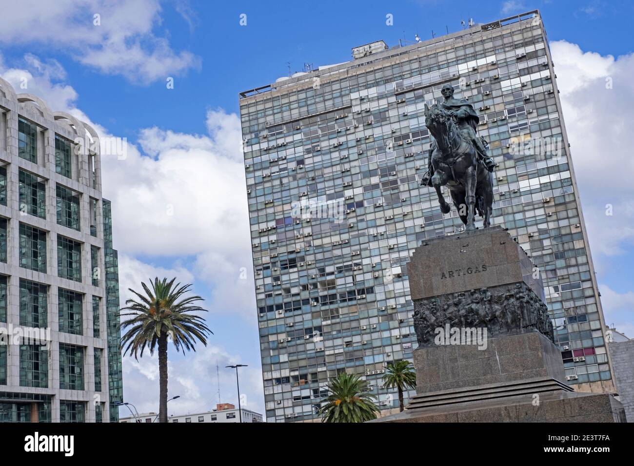 Statua di artigas immagini e fotografie stock ad alta risoluzione Alamy