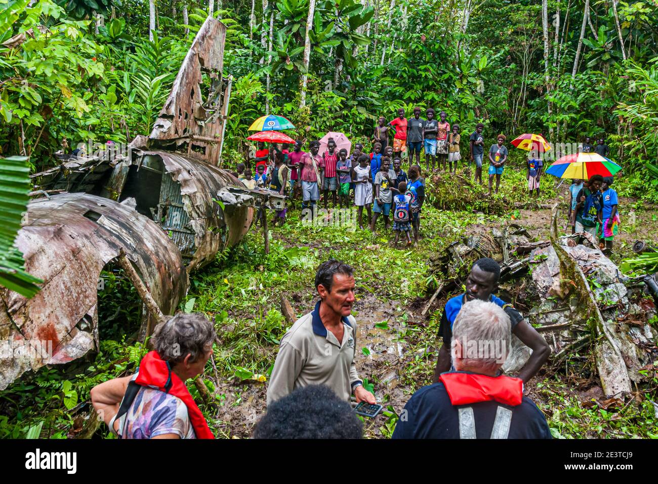 Rack di aerei dell'ammiraglio giapponese Yamamoto nella giungla di Bougainville, Papua Nuova Guinea Foto Stock
