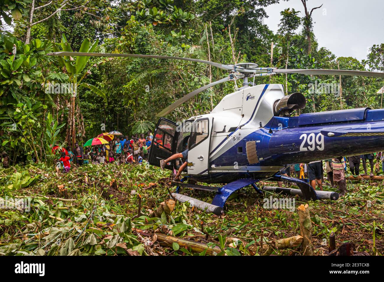 Elicottero nella giungla di Bougainville Foto Stock