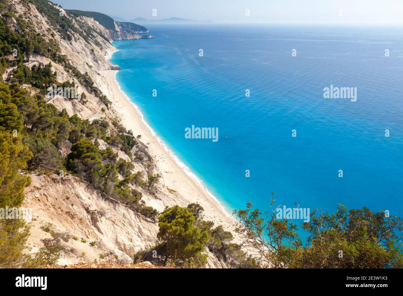 Egremni, una splendida spiaggia incontaminata nell'isola di Lefkada, nel Mar Ionio, in Grecia, in Europa Foto Stock