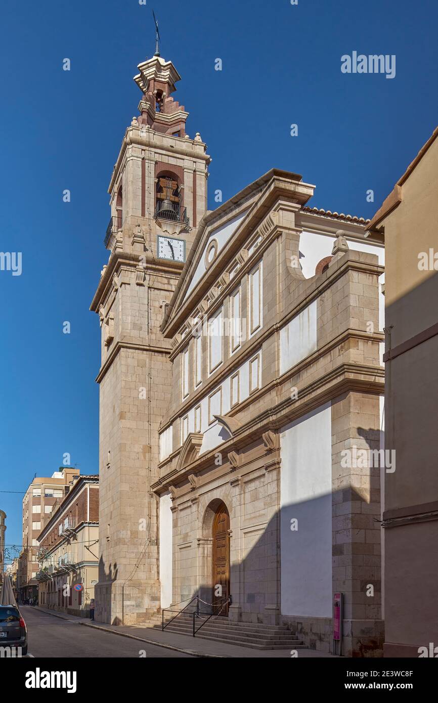 San Bartolomé e San Jaime – Parrocchia di Nules nella provincia di Castellón e nella regione di Plana Baja, nella Comunità Valenciana, Spagna, Europa Foto Stock