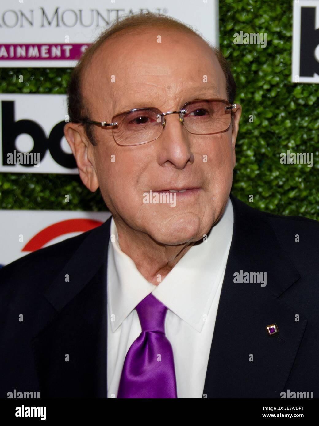 7 febbraio 2013, Hollywood, California, USA: Clive Davis partecipa al primo evento annuale Billboard Power 100. (Immagine di credito: © Billy Bendight/ZUMA Wire) Foto Stock