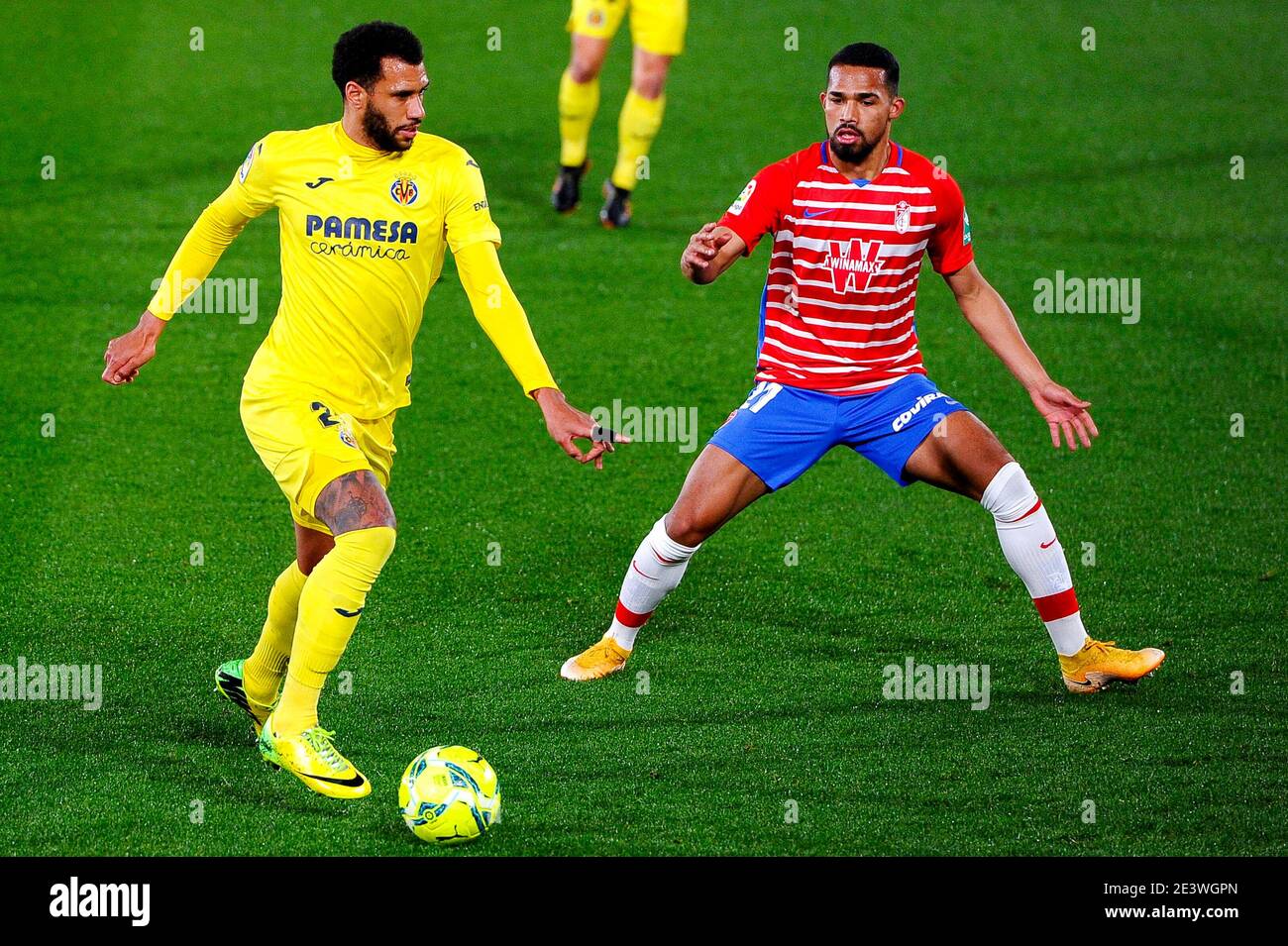 VILLARREAL, PAESI BASSI - GENNAIO 20: Etienne Capoue di Villarreal CF, Yangel Herrera di Granada durante la Liga Santander match tra Villarreal Foto Stock