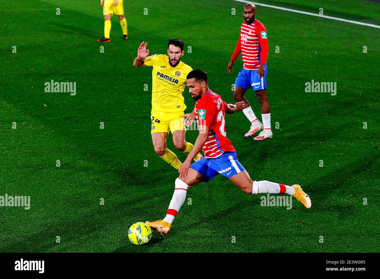 VILLARREAL, PAESI BASSI - GENNAIO 20: Pedraza di Villarreal CF, Yangel Herrera di Granada durante la Liga Santander match tra Villarreal CF e Foto Stock