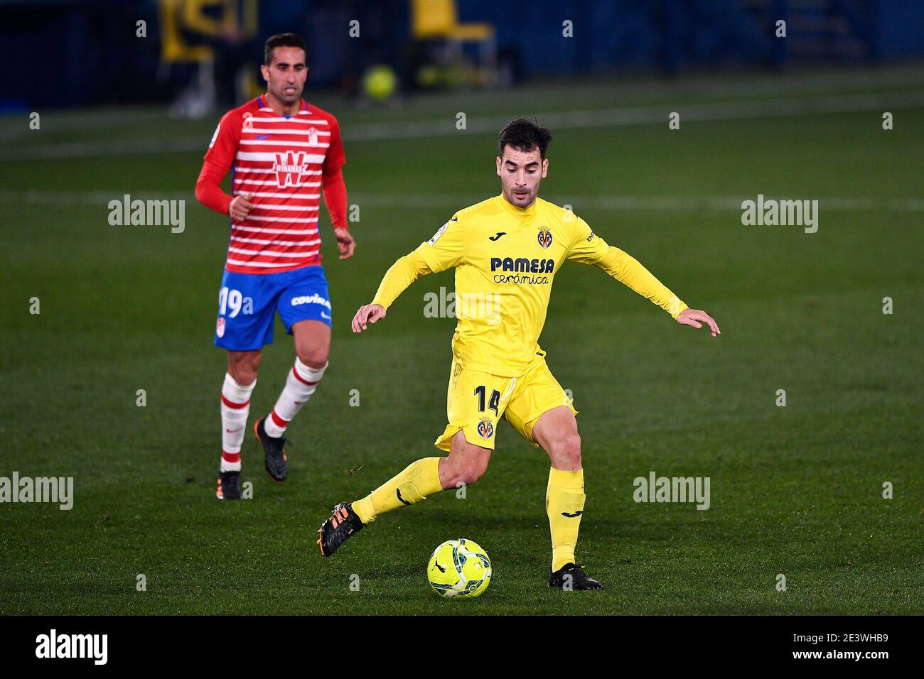 VILLARREAL, PAESI BASSI - GENNAIO 20: Angel Montoro di Granada, Trigueros di Villarreal CF durante la Liga Santander match tra Villarreal CF An Foto Stock