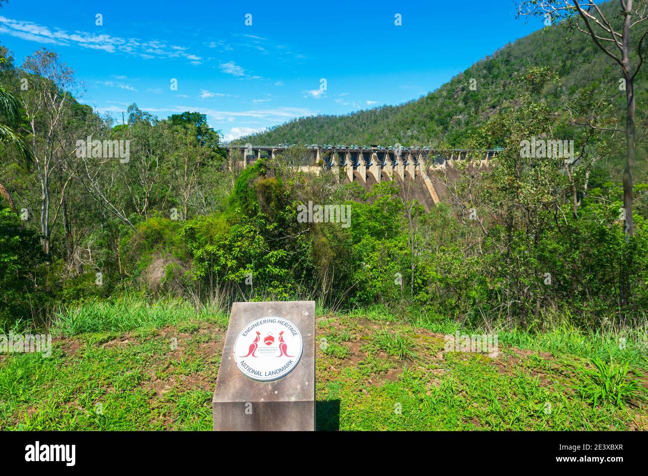 La Diga di Somerset è un monumento nazionale dedicato all'ingegneria che attraversa il fiume Stanley, South East Queensland, Queensland, Queensland, Queensland, Australia Foto Stock