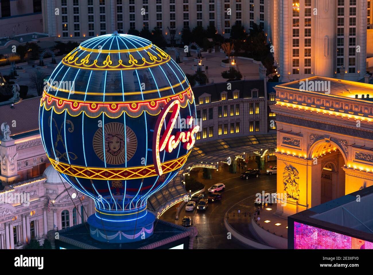 Il Paris Las Vegas Hotel & Casino di notte Foto Stock