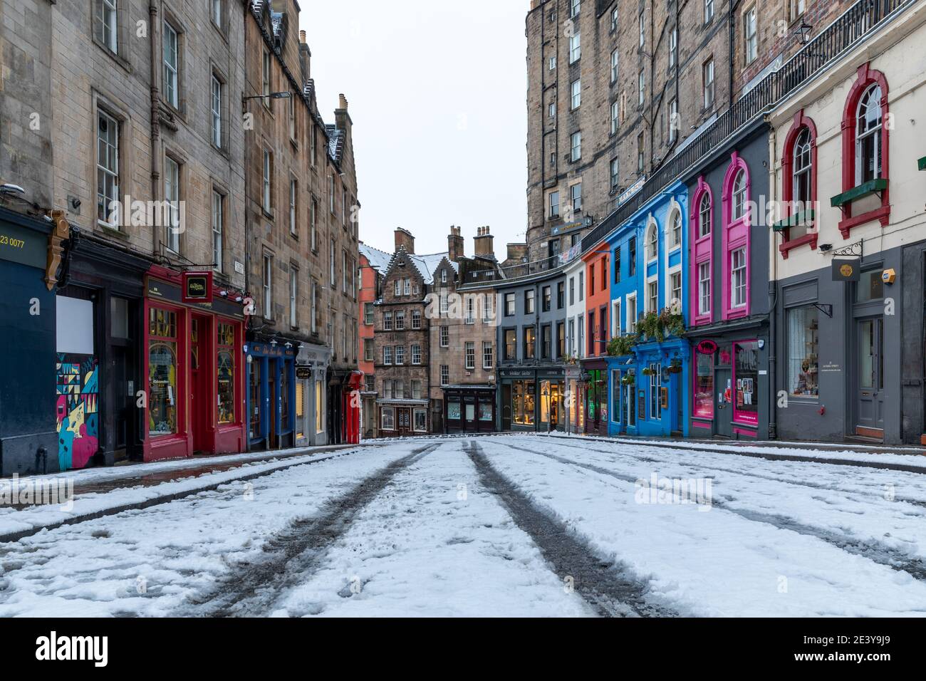 Edimburgo, Regno Unito. 21 gennaio 2021. La neve è caduta durante la notte a Edimburgo portando ad una certa neve la mattina del 21 gennaio 2021 Credit: David Coulson/Alamy Live News Foto Stock