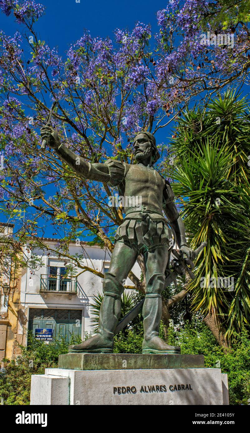 Statua di Pedro Alvares Cabral, lo scopritore del Brasile, a Santarem, regione di Alentejo, Portogallo Foto Stock