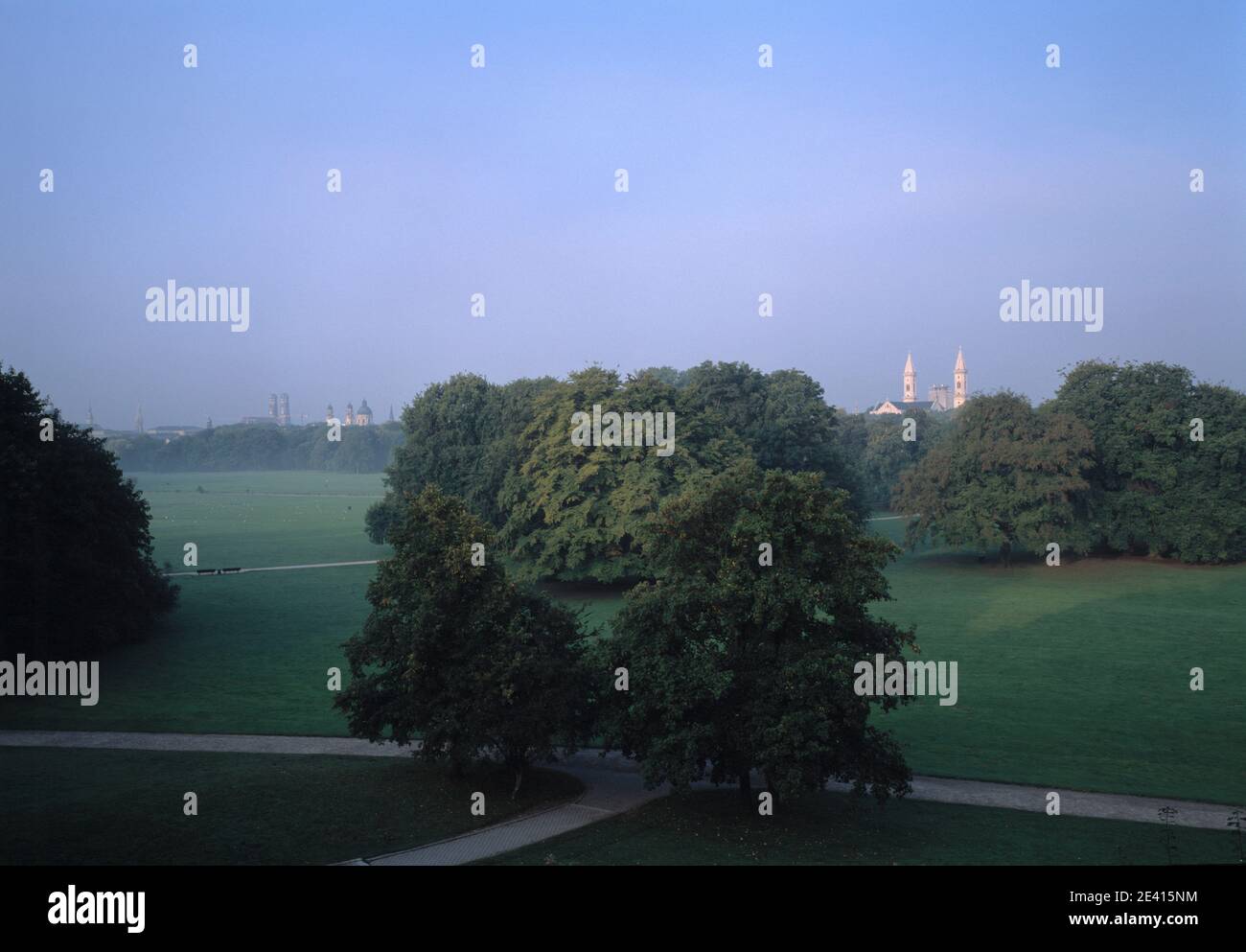 Blick vom Monopteros auf die Stadt Foto Stock