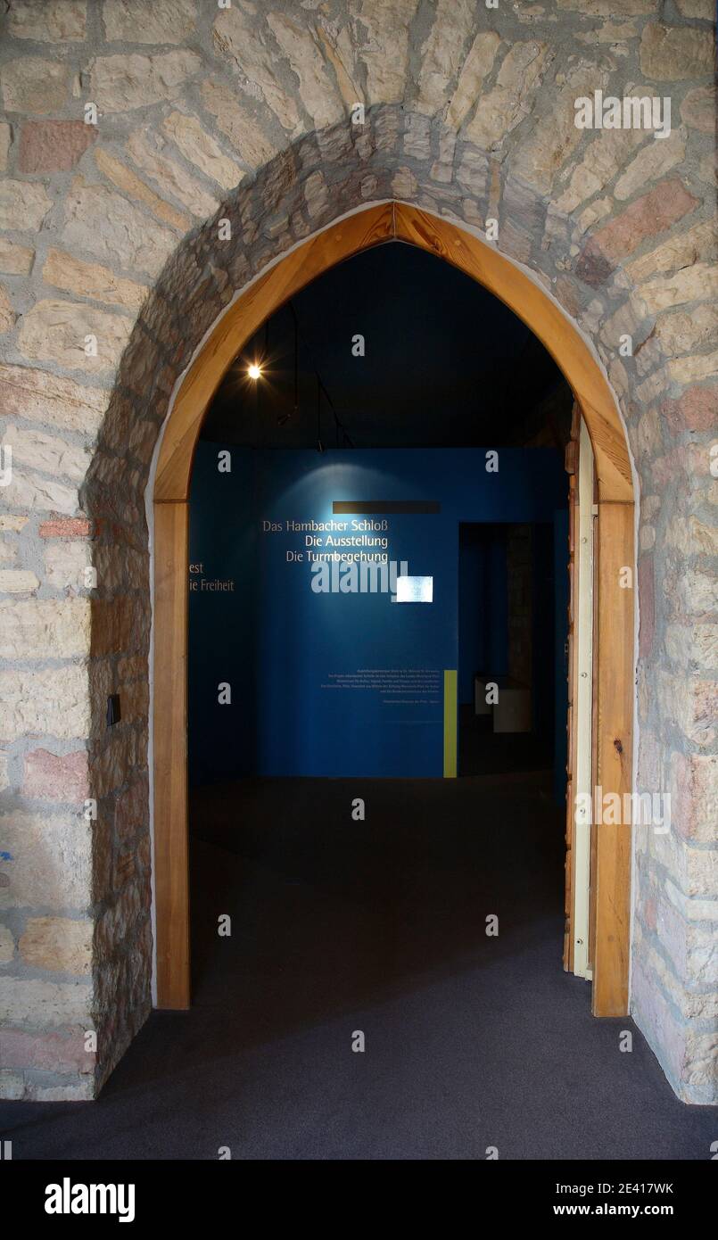 Eingang Zur Ausstellung im Verdunkelten 3. Stockwerk Foto Stock