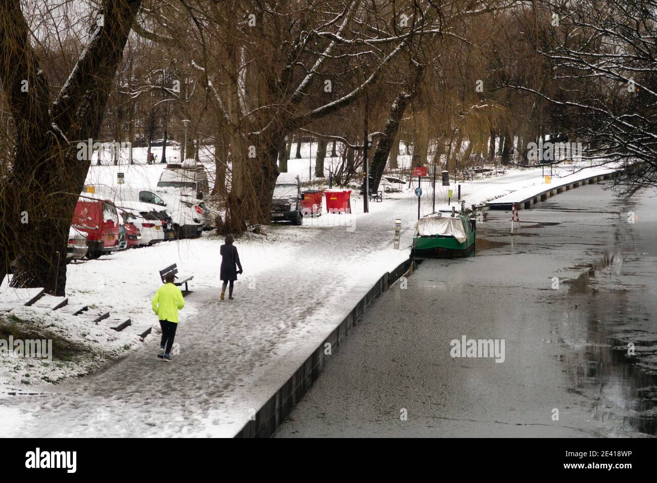 Vista sul canale della Edinburgh Union, Scozia, Regno Unito Foto Stock