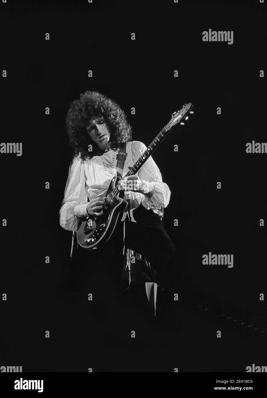 Brian May della Regina. British rock Band.Llve concerto a Southampton Gaumont 26/5/1977. 'Ummer Tour 77' Foto Stock
