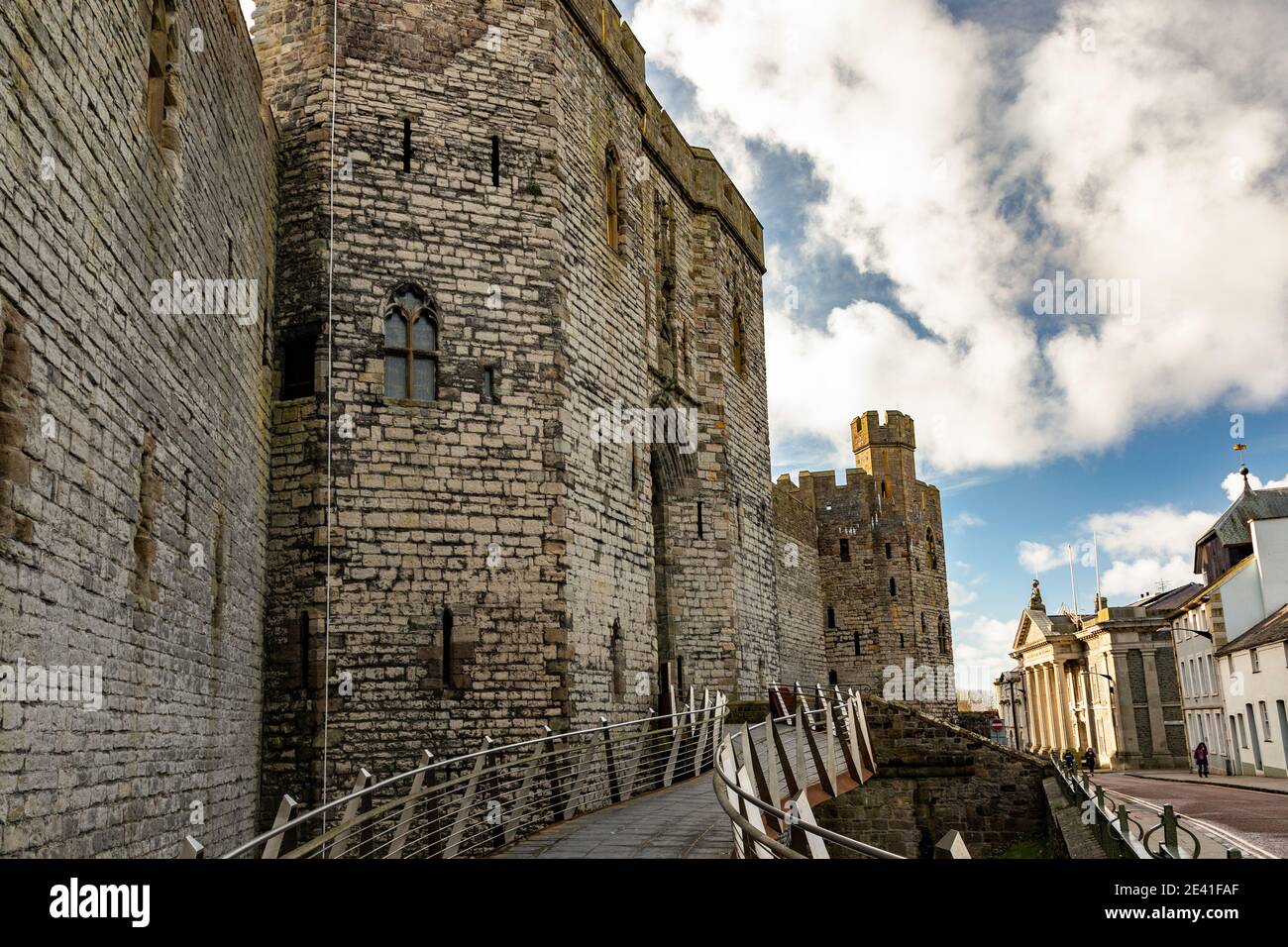 Ingresso al castello di Caernarfon, Gwynedd, Galles settentrionale Foto Stock