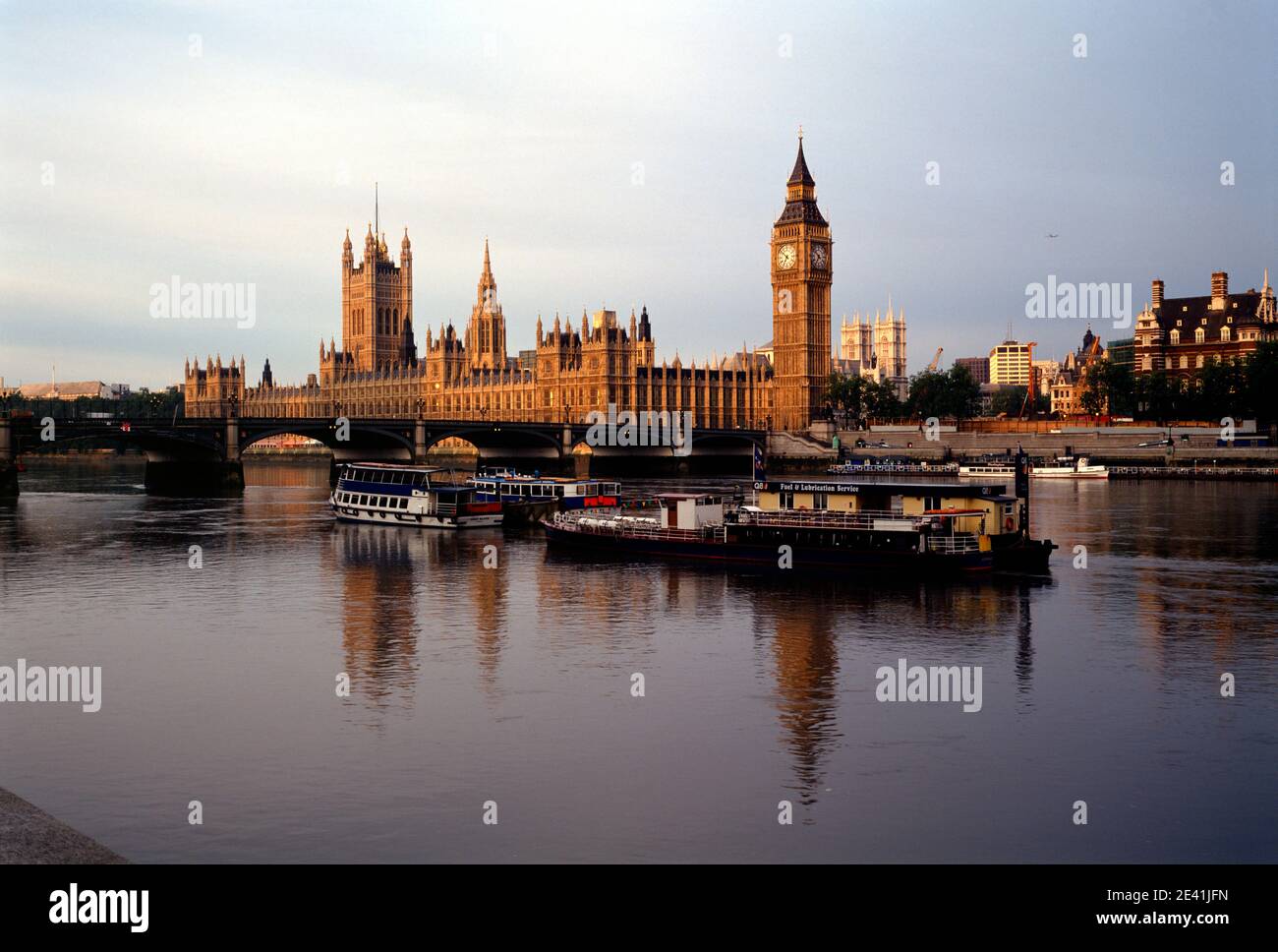 Abbazia di Big ben und Westminster, Blick über die Themse Foto Stock