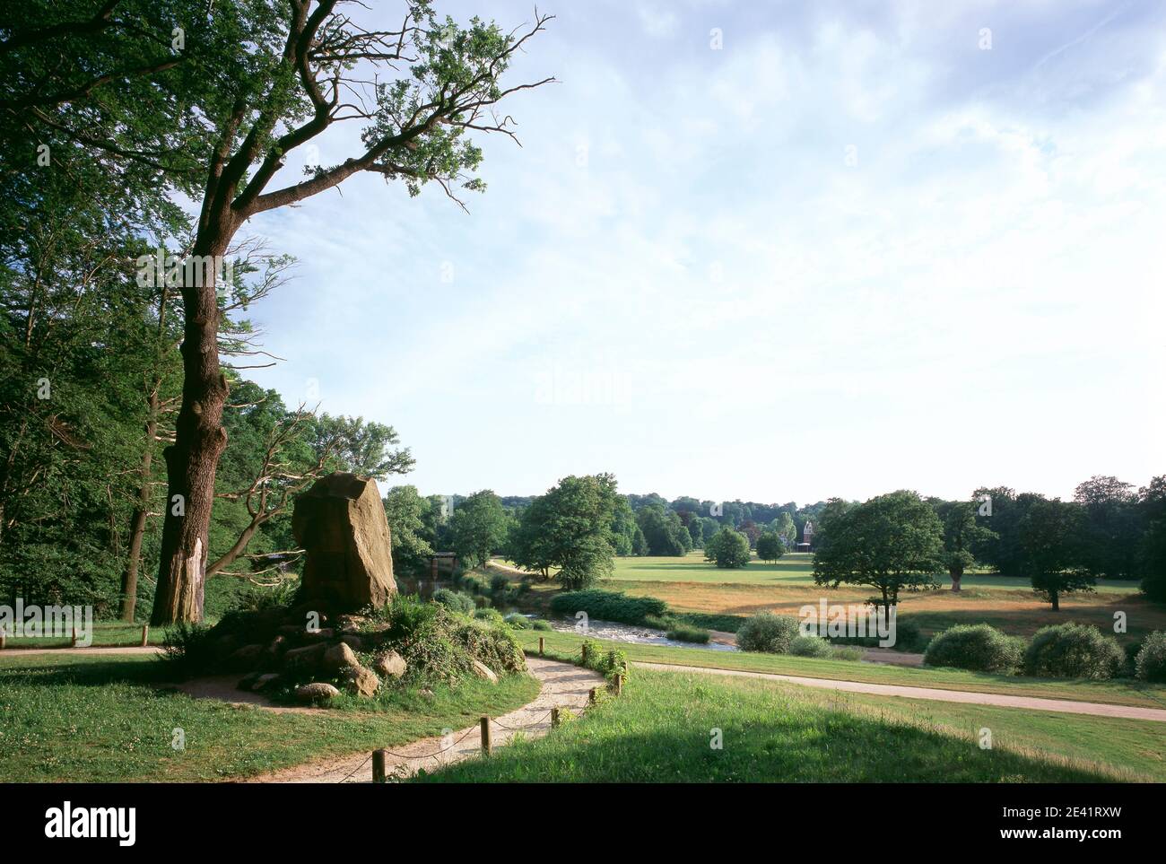 Blick vom P¸cklerstein ¸ber die nei?e auf die deutsche Seite Foto Stock